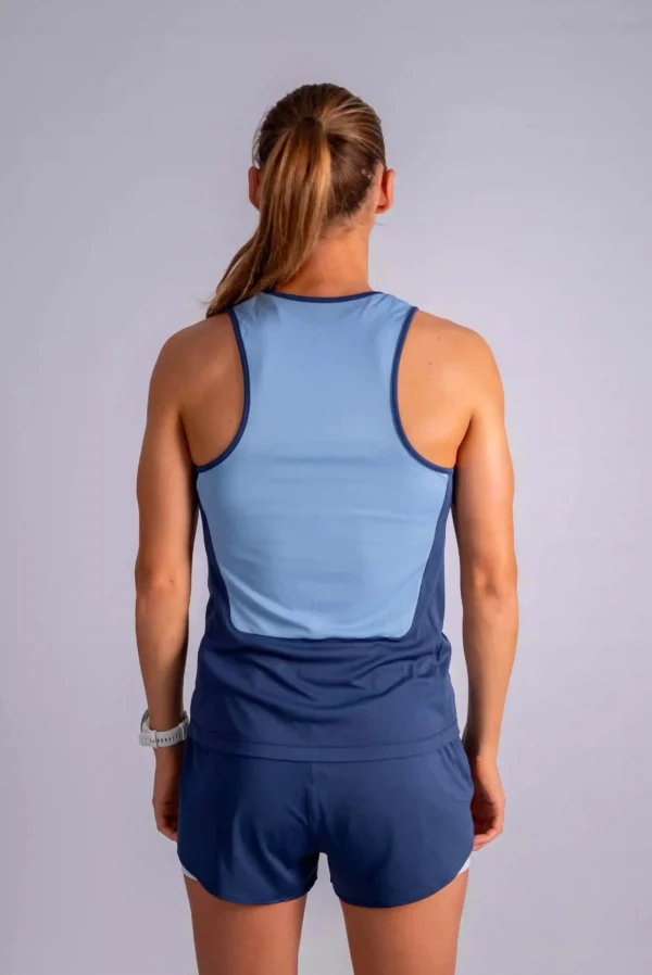 Muntanya.fr propose toute une gamme de produits adaptés pour les sportifs. Retrouvez les shorts femme débardeur femme de fabrication française. vue détail de dos