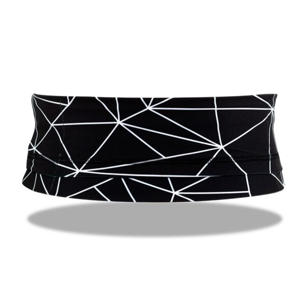 Muntanya.fr propose toute une gamme de produits adaptés pour les sportifs. Retrouvez la ceinture city noire motif géométrique blanc de la marque Sammie.