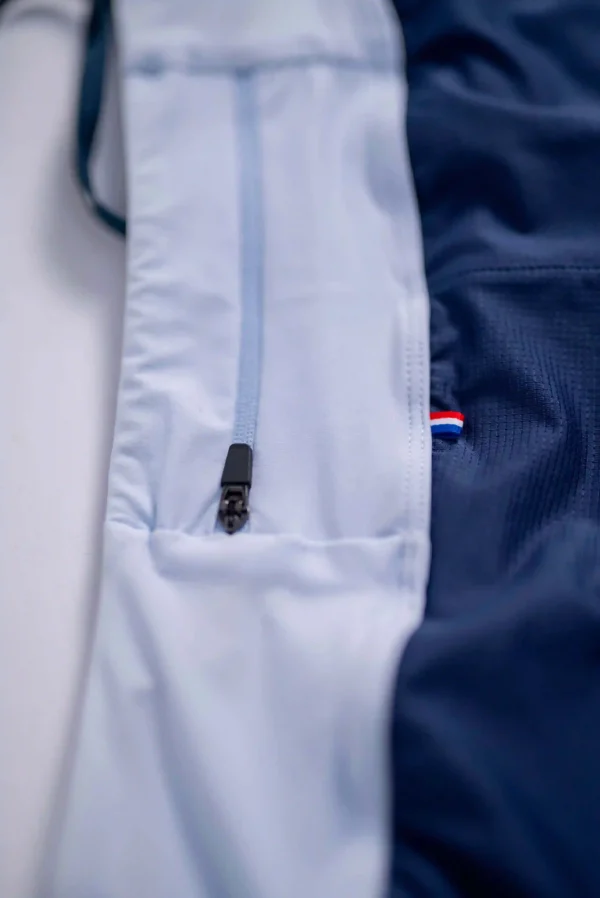 Muntanya.fr propose toute une gamme de produits adaptés pour les sportifs. Retrouvez les shorts femme Triloop de fabrication française. poche arrière