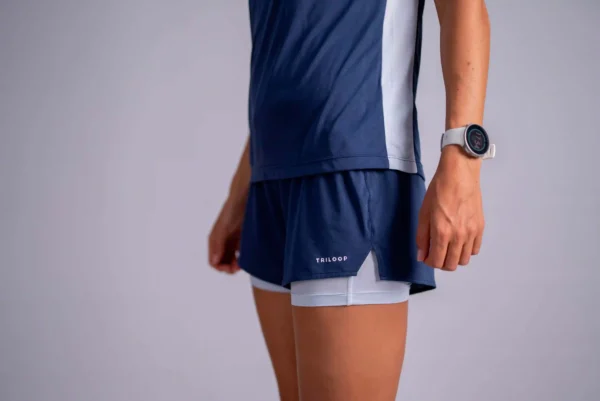 Muntanya.fr propose toute une gamme de produits adaptés pour les sportifs. Retrouvez les shorts femme Triloop de fabrication française. vue de côté