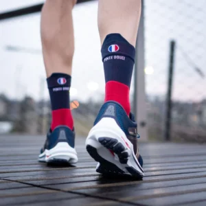Chaussettes hautes running cerise et bleu | PENTE DOUCE